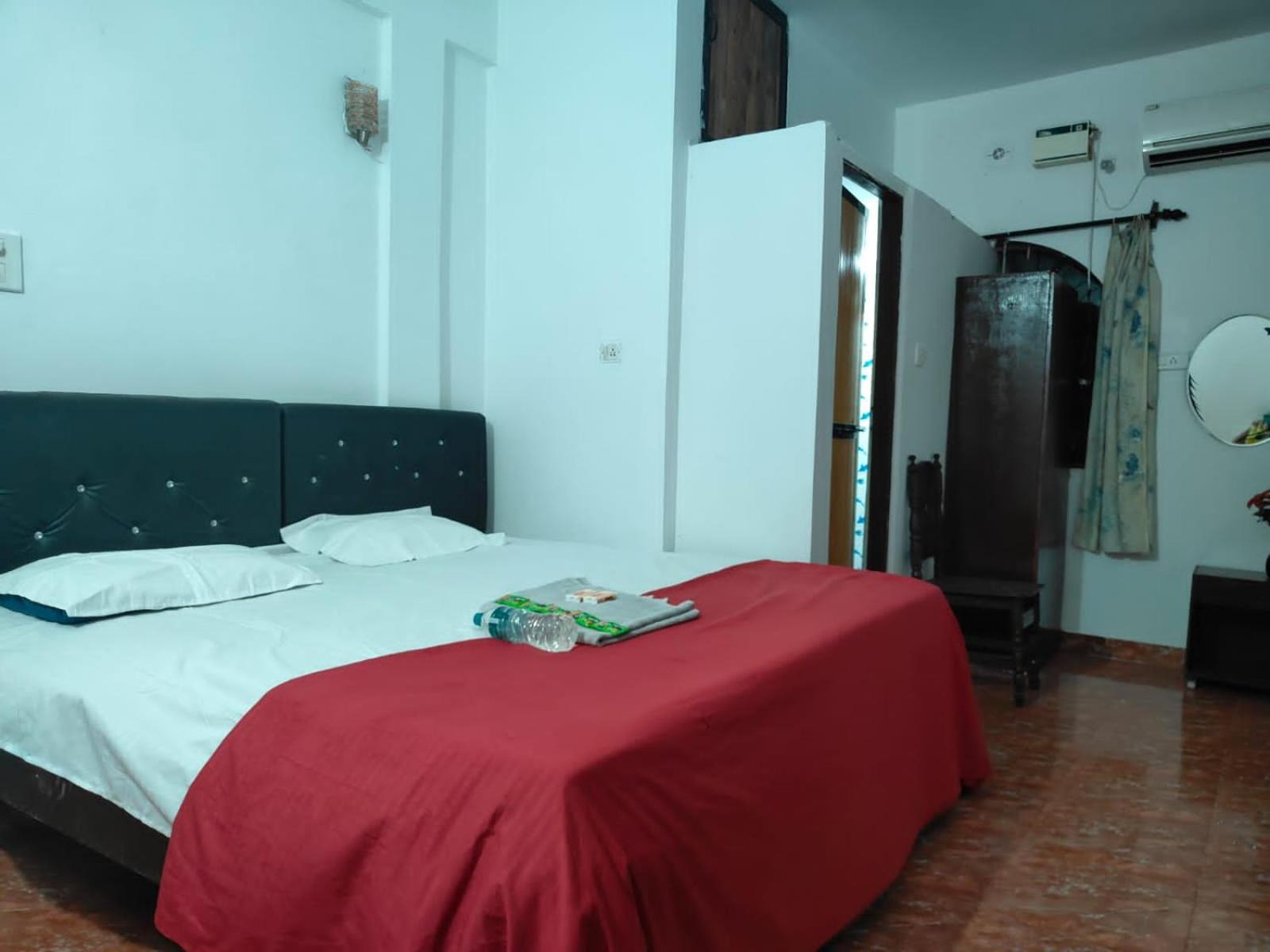 Guest house D'souzas *